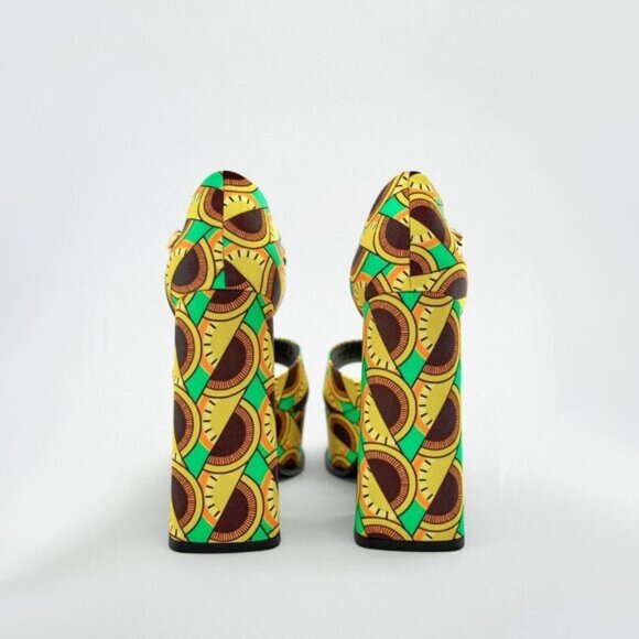 NWT Zara multicolour retro-inspired abstract print chunky platform heeled sandal - Picture 7 of 13